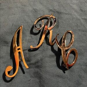 Gold Initial pin set